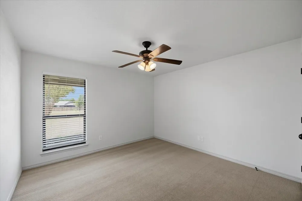 105 Savannah Drive Weatherford, TX 76087