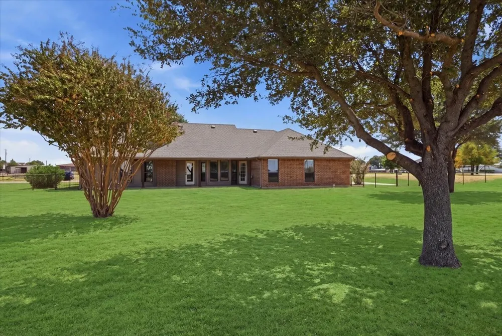 105 Savannah Drive Weatherford, TX 76087