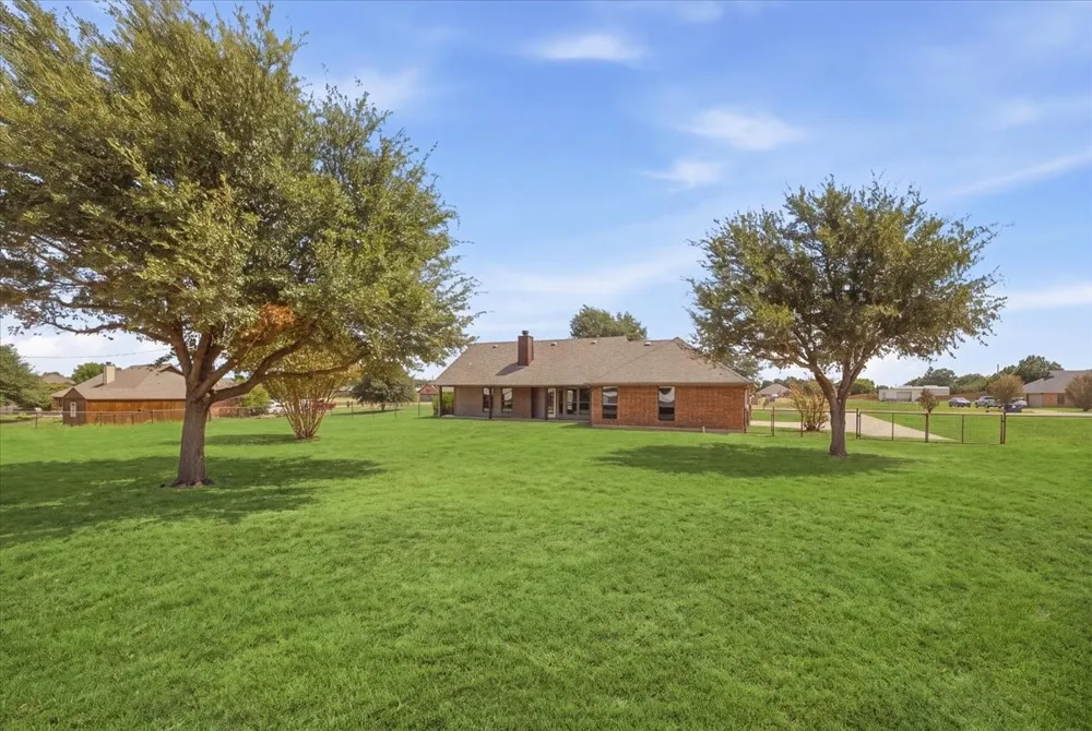 105 Savannah Drive Weatherford, TX 76087