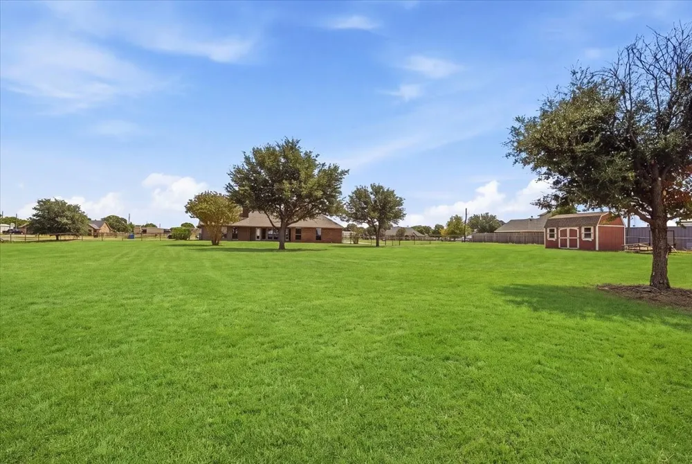 105 Savannah Drive Weatherford, TX 76087