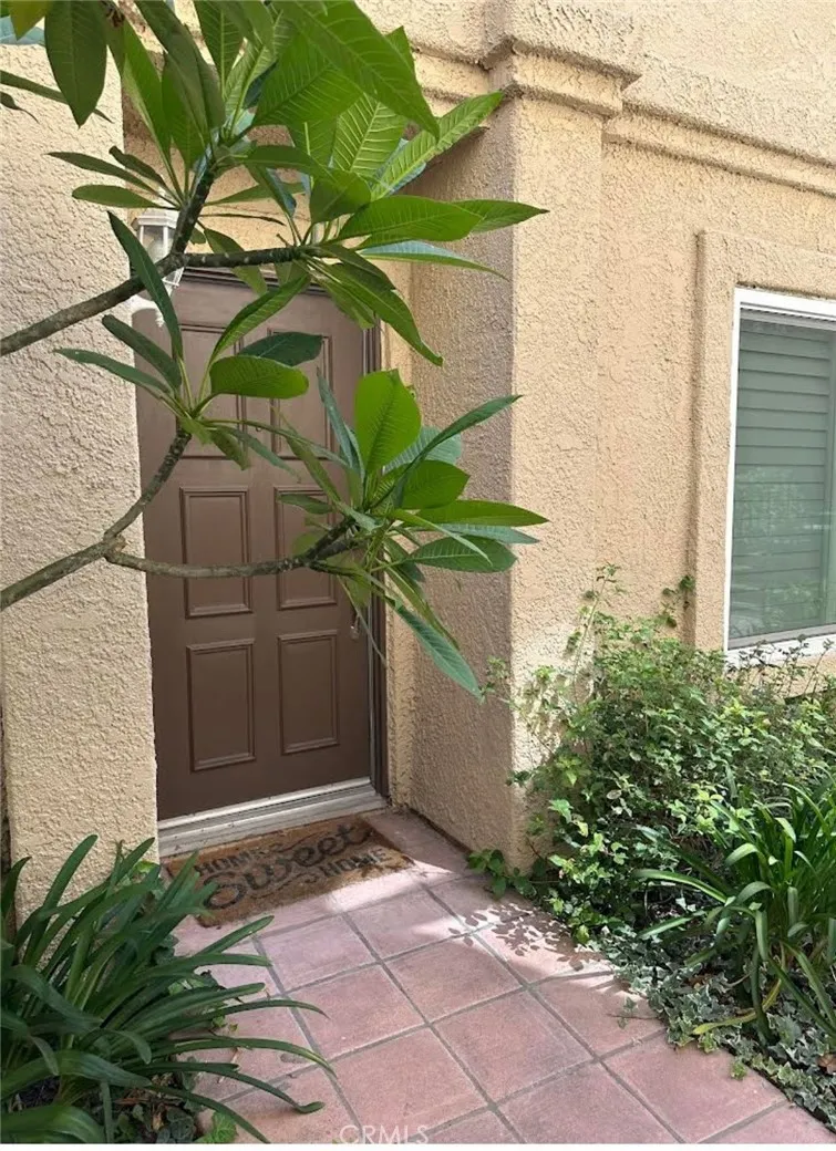 21162 Gladiolos Lake Forest, CA 92630