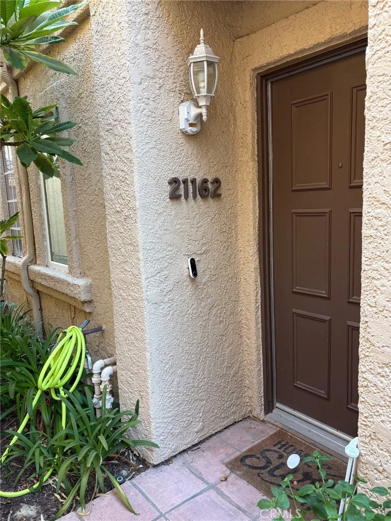 21162 Gladiolos Lake Forest, CA 92630