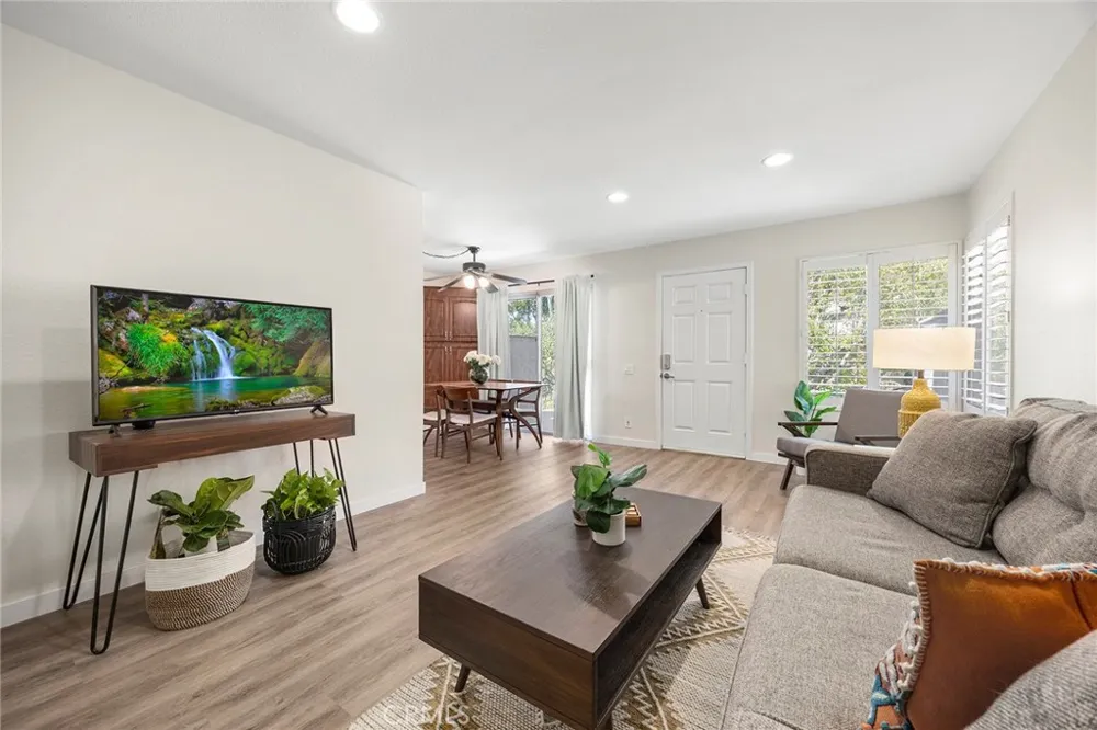 6530 Shady Gate #32 Yorba Linda, CA 92886