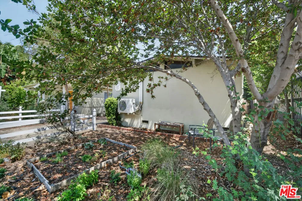 223 S Avenue 57 Los Angeles, CA 90042