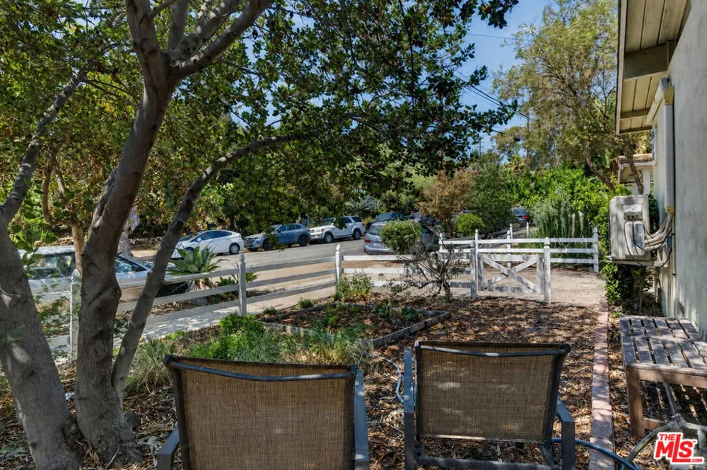 223 S Avenue 57 Los Angeles, CA 90042