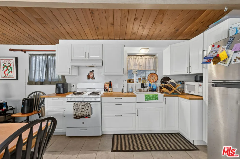 223 S Avenue 57 Los Angeles, CA 90042