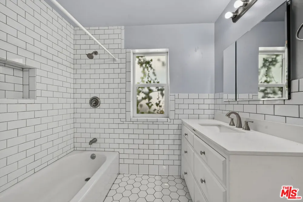 223 S Avenue 57 Los Angeles, CA 90042