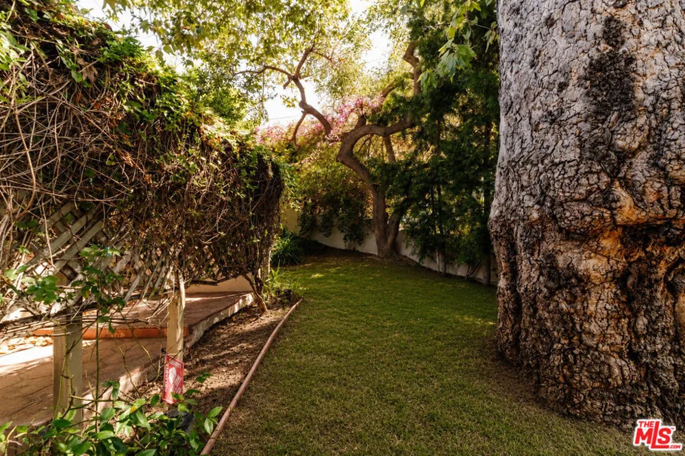 6812 Treasure Trail Los Angeles, CA 90068