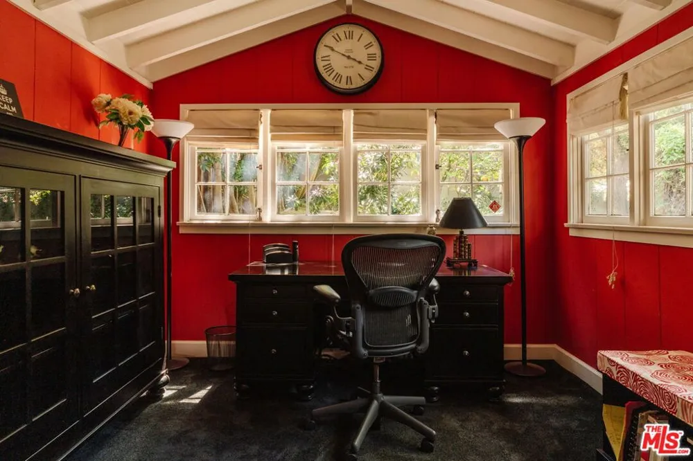 6812 Treasure Trail Los Angeles, CA 90068