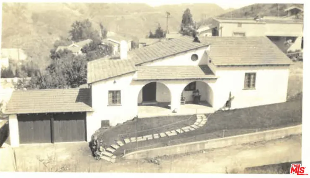 6812 Treasure Trail Los Angeles, CA 90068