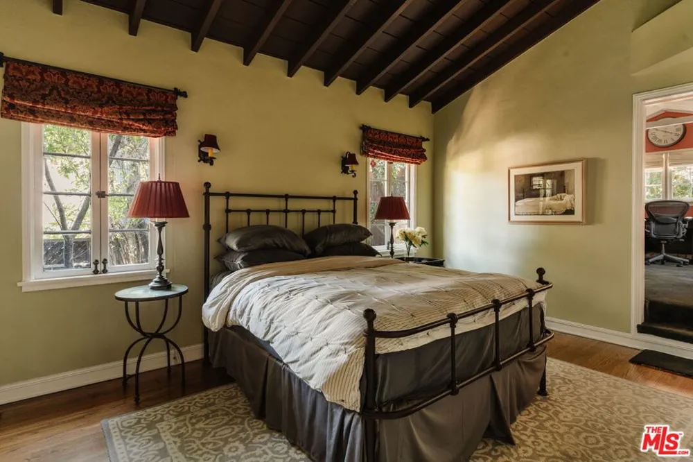 6812 Treasure Trail Los Angeles, CA 90068