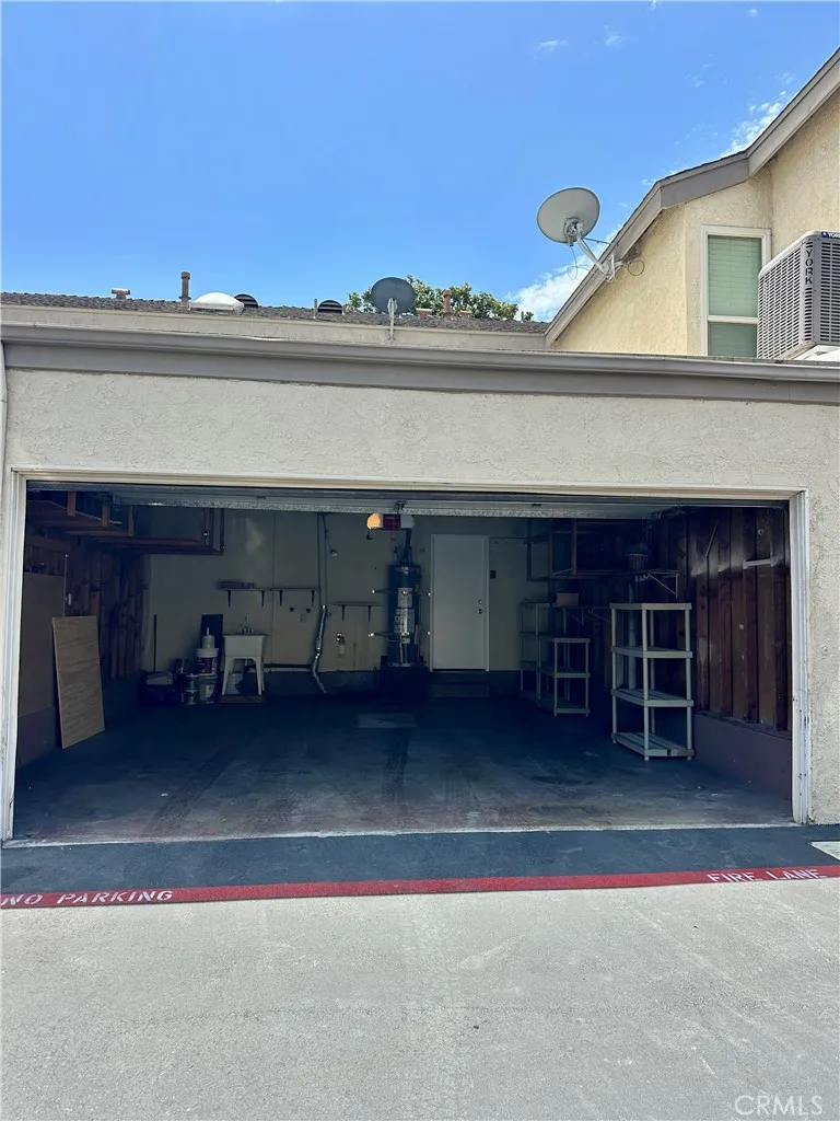835 W Orangewood Anaheim, CA 92802