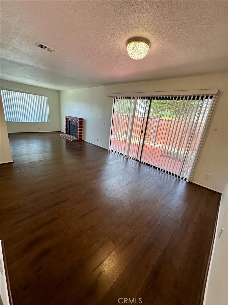 835 W Orangewood Anaheim, CA 92802