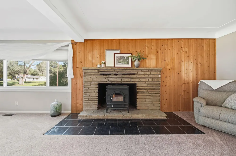7621 Coon Hill Road Munith, MI 49259