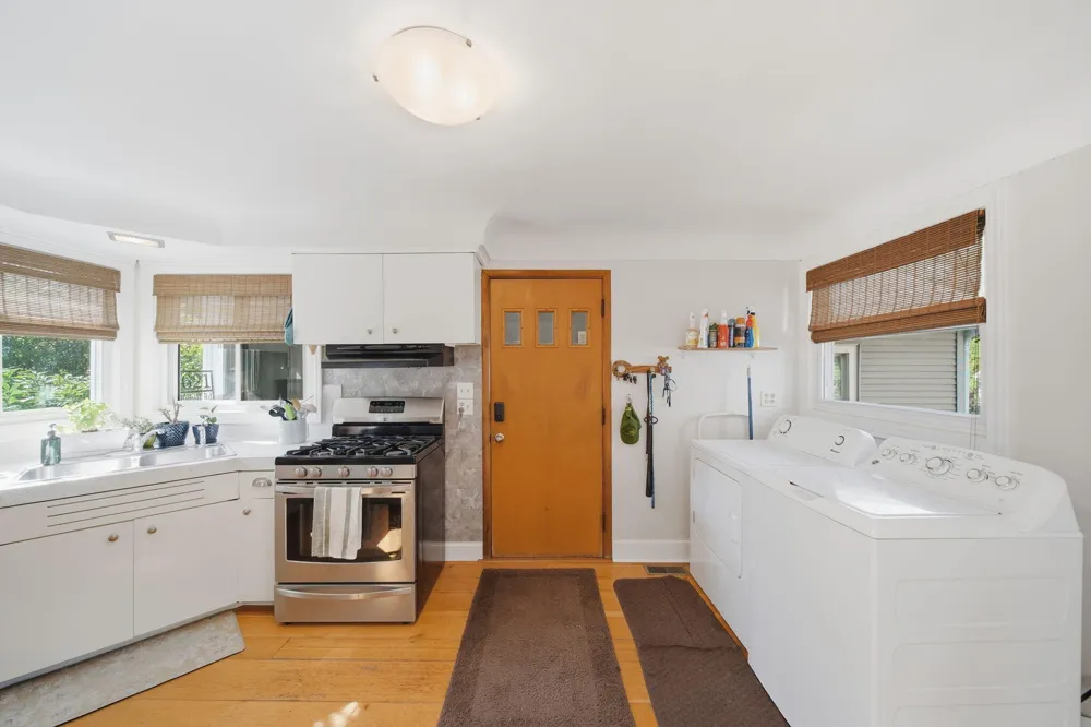 7621 Coon Hill Road Munith, MI 49259