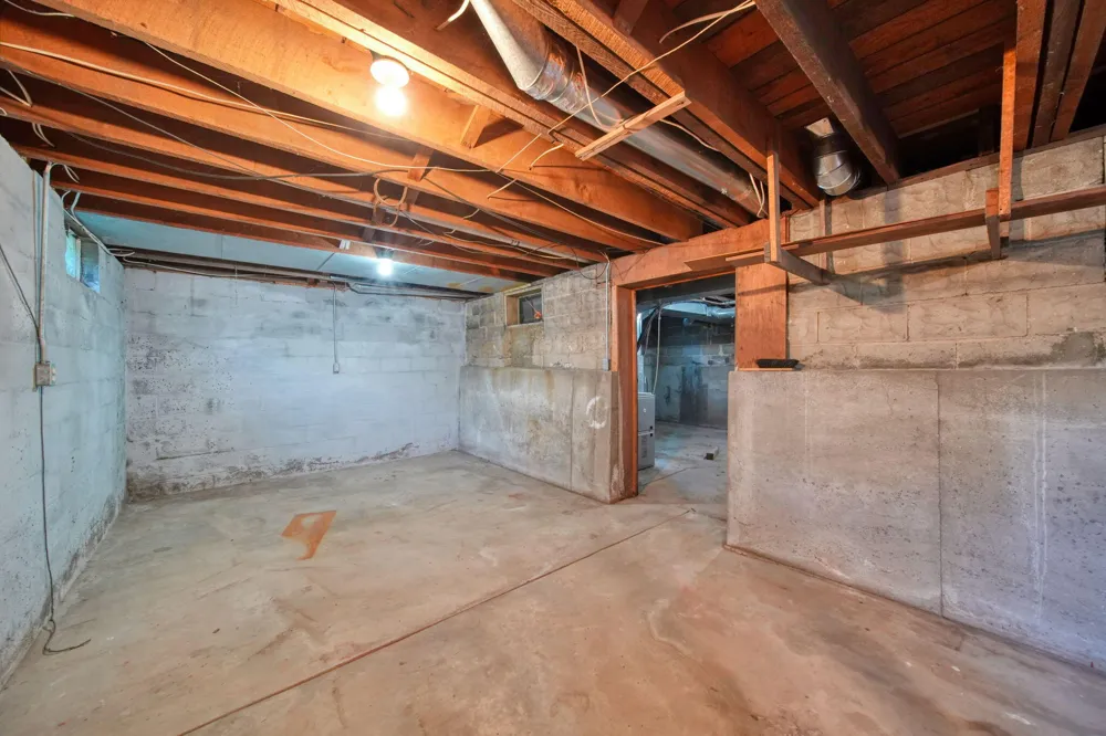 7621 Coon Hill Road Munith, MI 49259