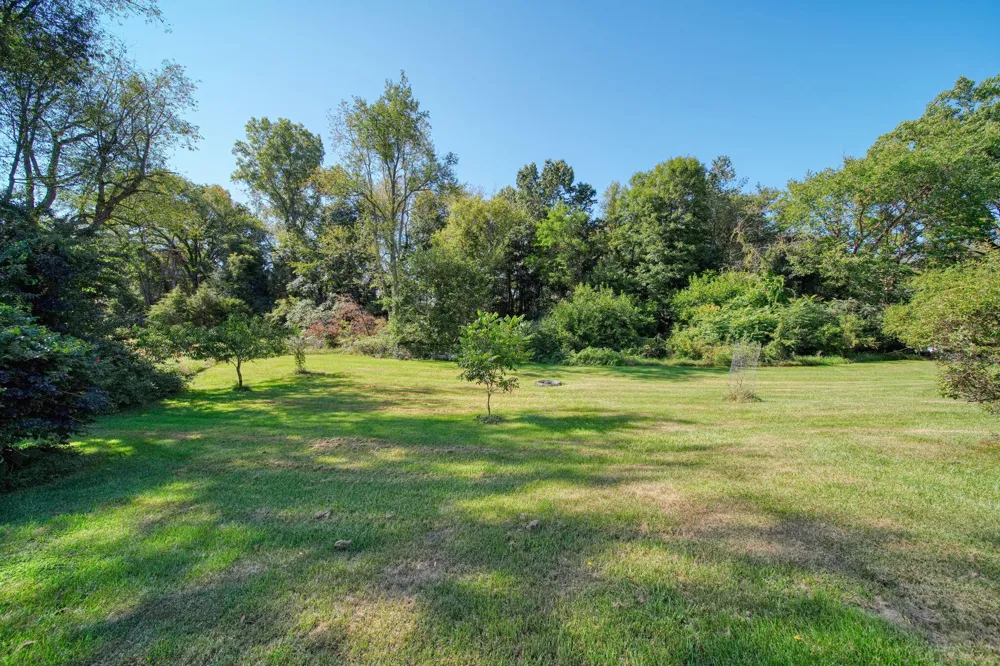 7621 Coon Hill Road Munith, MI 49259