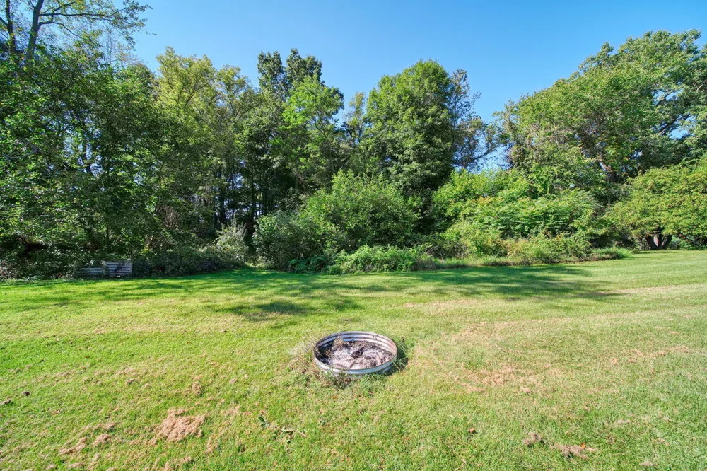 7621 Coon Hill Road Munith, MI 49259