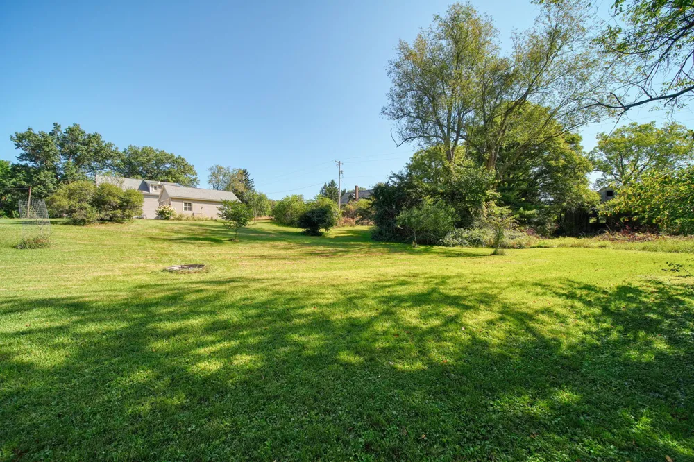 7621 Coon Hill Road Munith, MI 49259