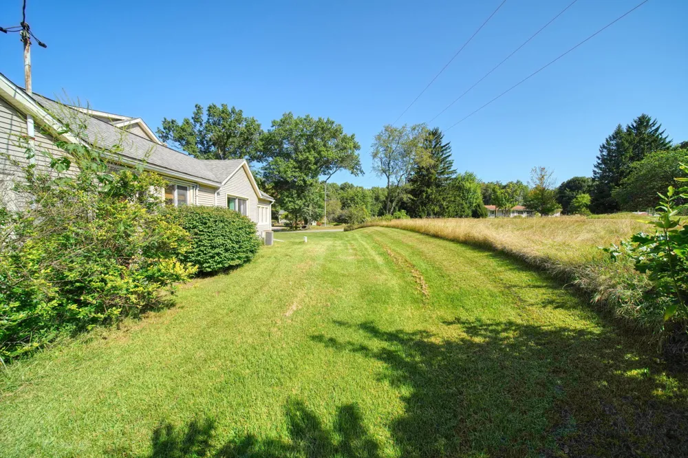 7621 Coon Hill Road Munith, MI 49259
