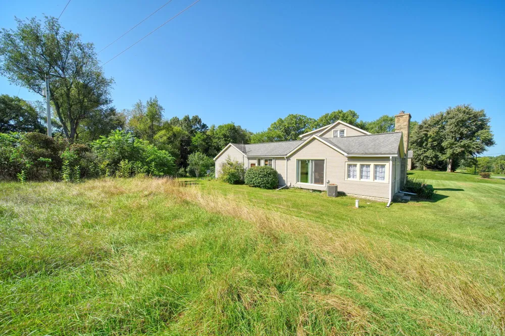7621 Coon Hill Road Munith, MI 49259