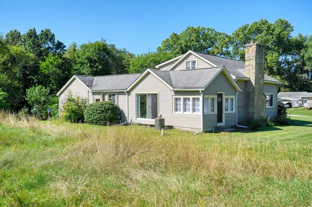 7621 Coon Hill Road Munith, MI 49259