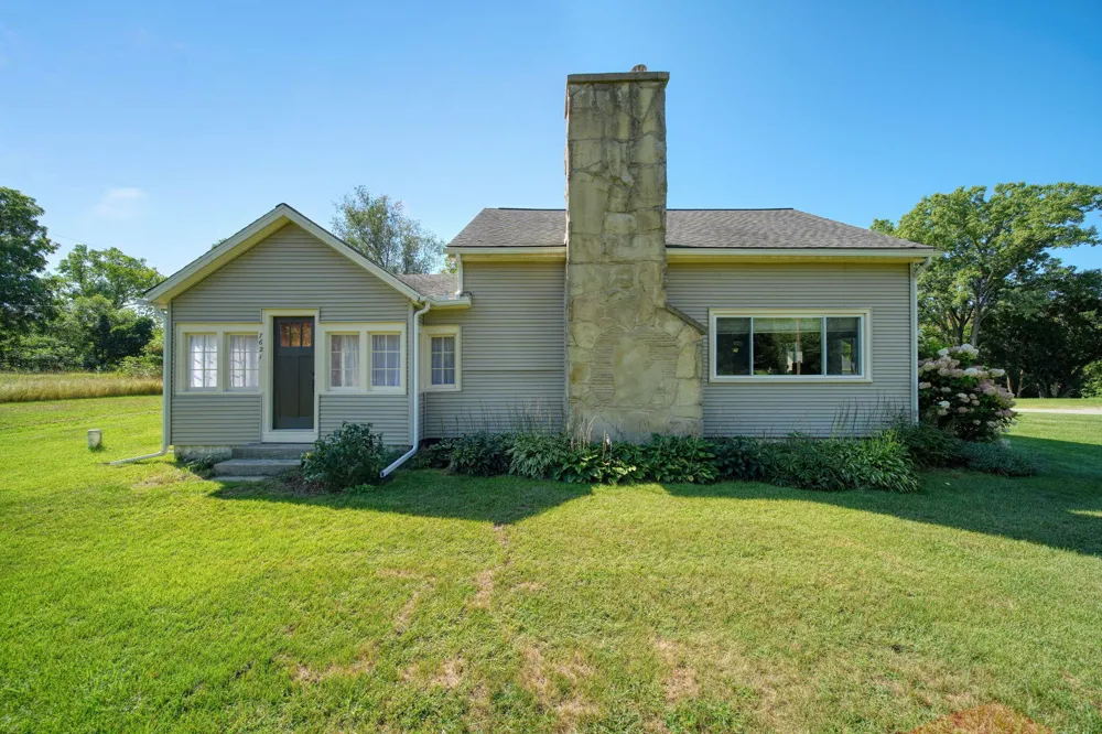 7621 Coon Hill Road Munith, MI 49259