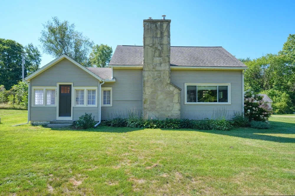 7621 Coon Hill Road Munith, MI 49259