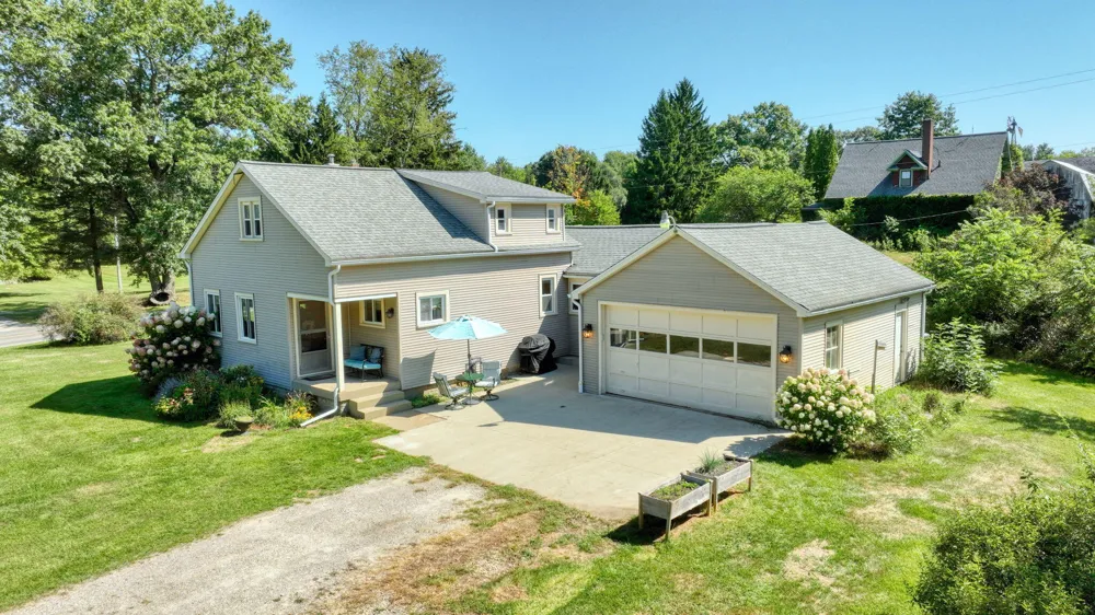 7621 Coon Hill Road Munith, MI 49259