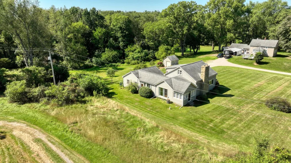 7621 Coon Hill Road Munith, MI 49259