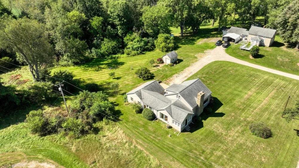 7621 Coon Hill Road Munith, MI 49259