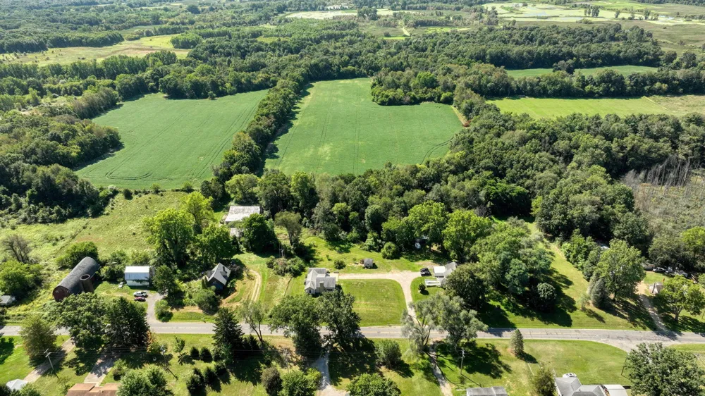 7621 Coon Hill Road Munith, MI 49259