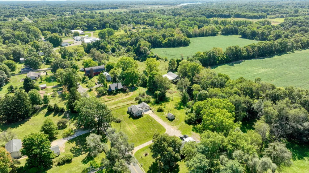 7621 Coon Hill Road Munith, MI 49259