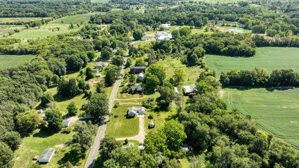 7621 Coon Hill Road Munith, MI 49259