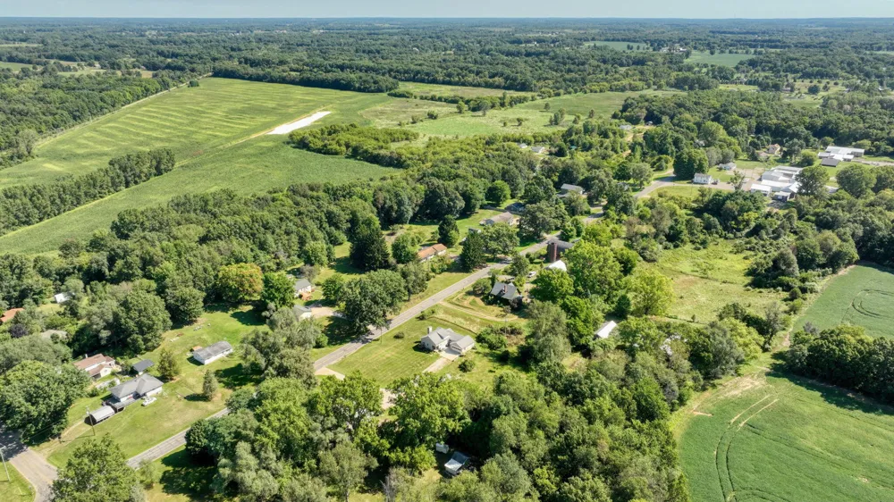 7621 Coon Hill Road Munith, MI 49259