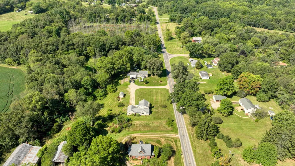 7621 Coon Hill Road Munith, MI 49259