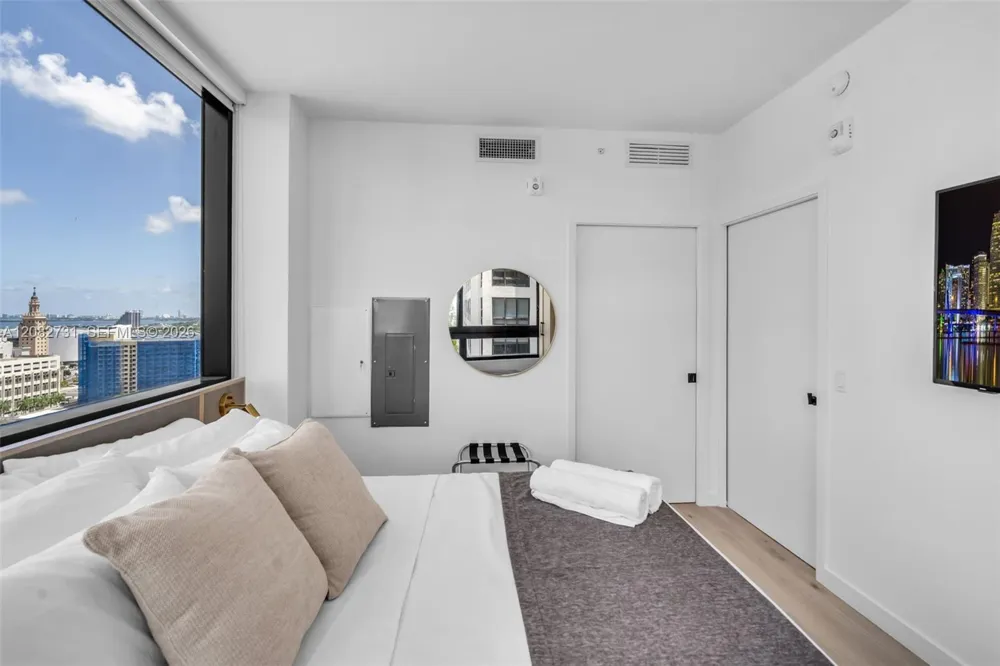 225 Miami Ave #2002 Miami, FL 33128