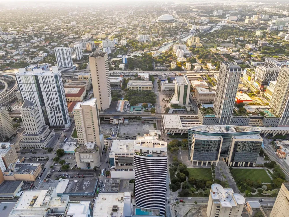225 Miami Ave #2002 Miami, FL 33128
