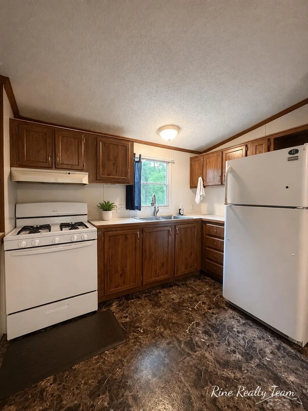 1385 Allard Acres Trail Albert Township, MI 49751