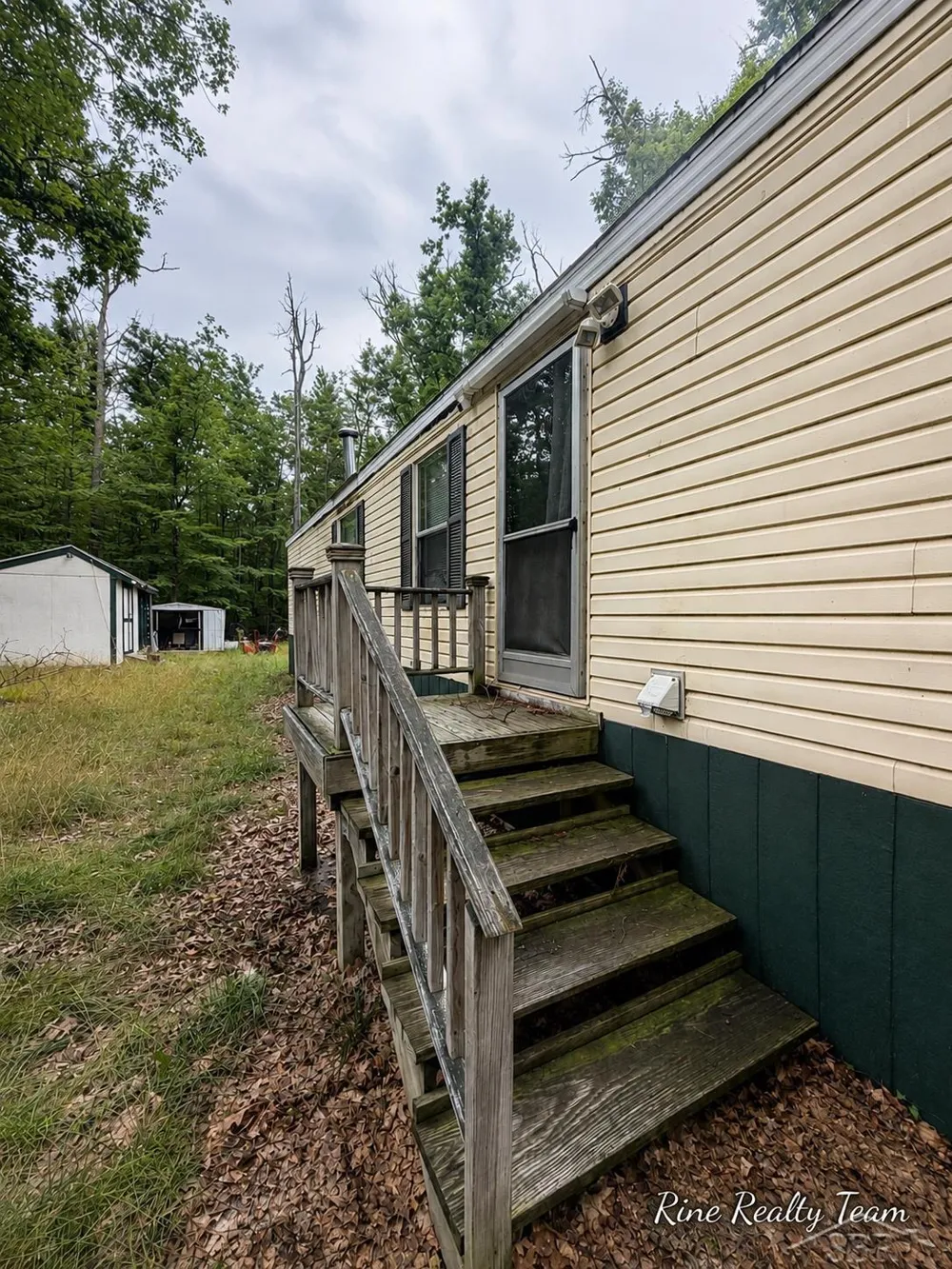 1385 Allard Acres Trail Albert Township, MI 49751