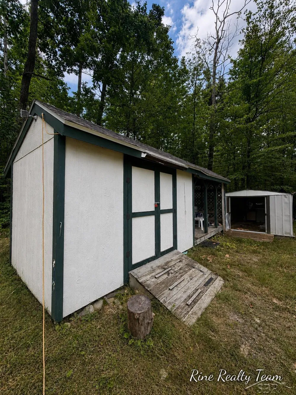 1385 Allard Acres Trail Albert Township, MI 49751