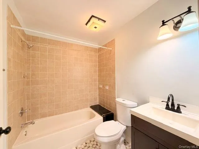 47 Ruth Court Middletown, NY 10940