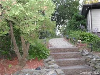 24 Schoolhouse Lane Poughkeepsie, NY 12603