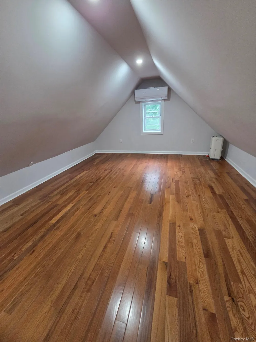 2129 Muliner Avenue Bronx, NY 10462