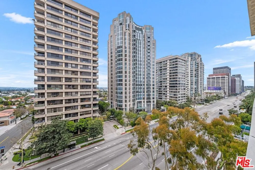 10751 WILSHIRE BOULEVARD #1002 Los Angeles, CA 90024