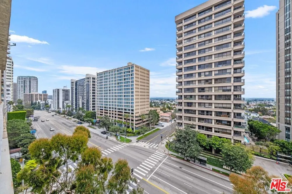 10751 WILSHIRE BOULEVARD #1002 Los Angeles, CA 90024