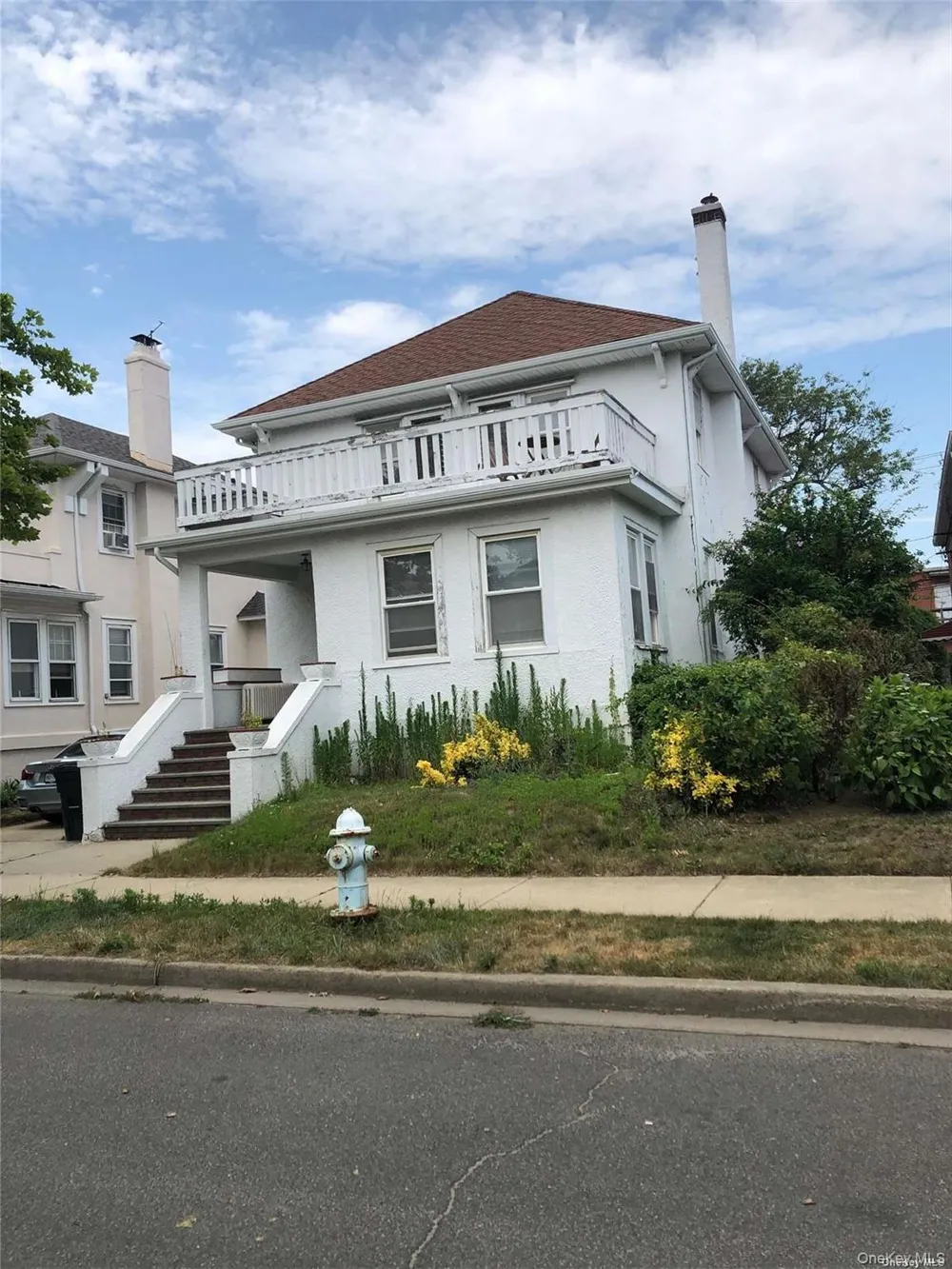 147 E Walnut Street #upper Long Beach, NY 11561