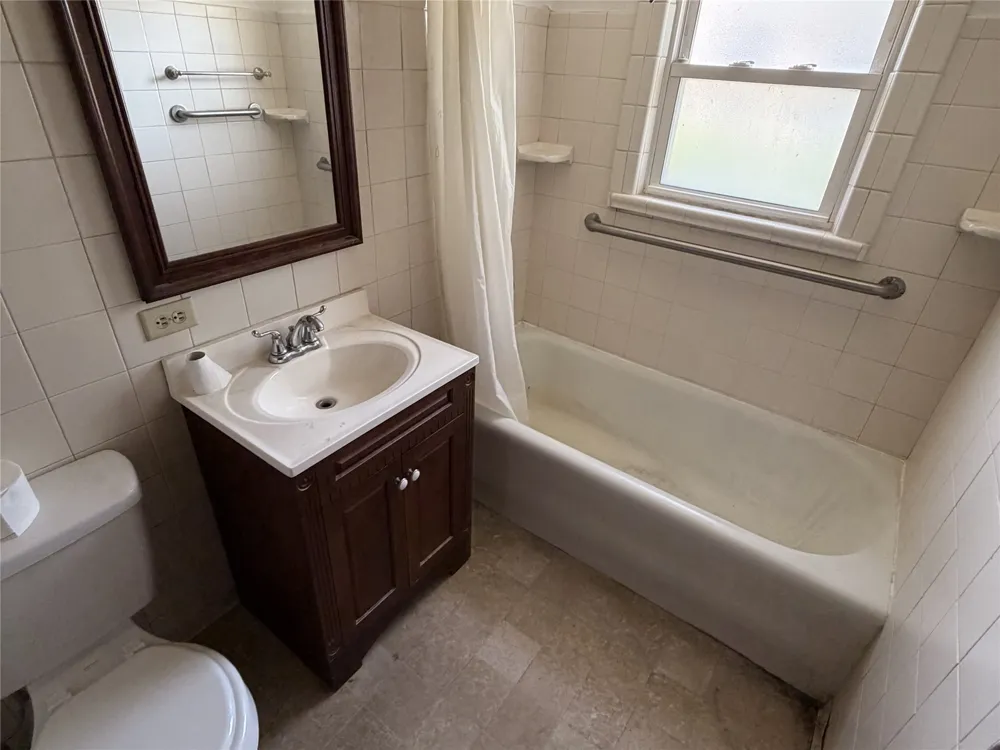 3218 E 3rd Street Tulsa, OK 74104