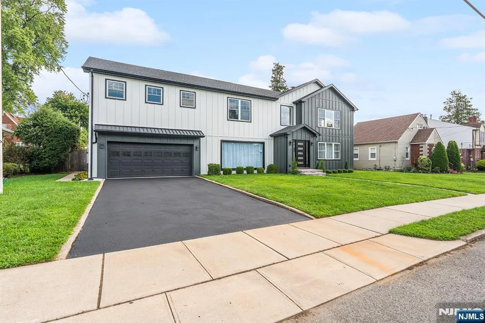 2-25 Kenneth Avenue Fair Lawn, NJ 07410