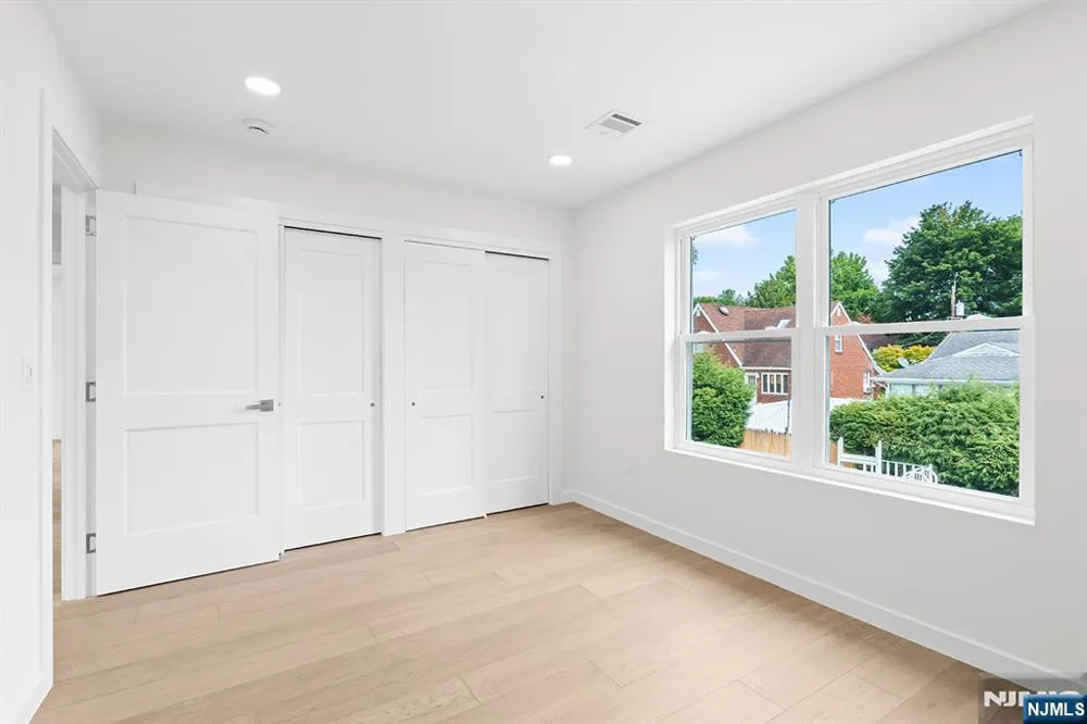 2-25 Kenneth Avenue Fair Lawn, NJ 07410